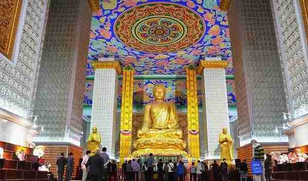 法门寺「暴雷」背后，寺庙在商业浪潮中迷失