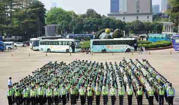 25万“东莞义警”铺就基层善治之路，筹建“义警”协会，助于提升归属感和荣誉感