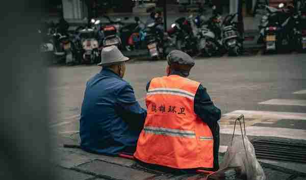 74年的灵活就业逃不脱延迟退休，内心好崩溃！延迟退休不能一刀切