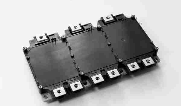 IGBT 领军企业，斯达半导：存量替代与增量渗透，铸就核心竞争力