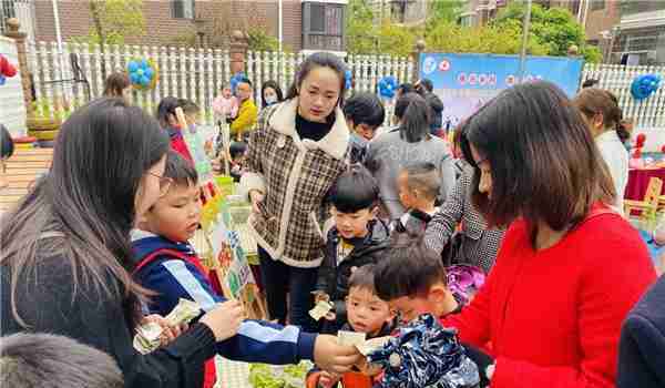 孩子有没有零花钱有什么不同？不用等成年，小时候差距就很明显