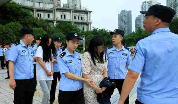 重庆永川警方在武汉打掉一制假信用卡诈骗团伙，抓获58人