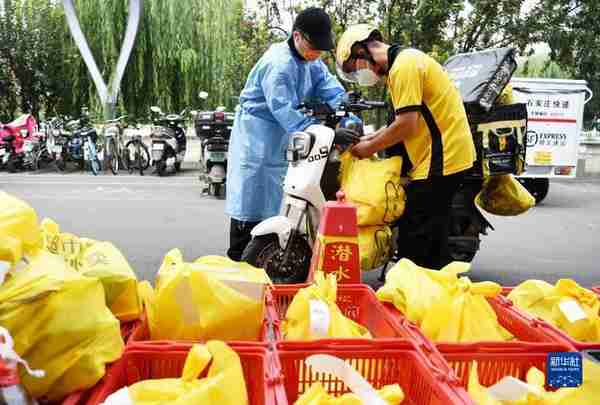 新时代中国调研行·非凡十年看优势丨号令四面 组织八方——从统筹疫情防控和经济社会发展看中国特色社会主义制度优势