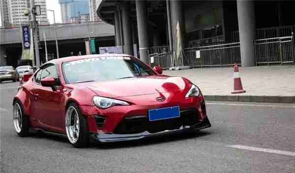 迷人烈焰——GT86火箭兔宽体改装案例