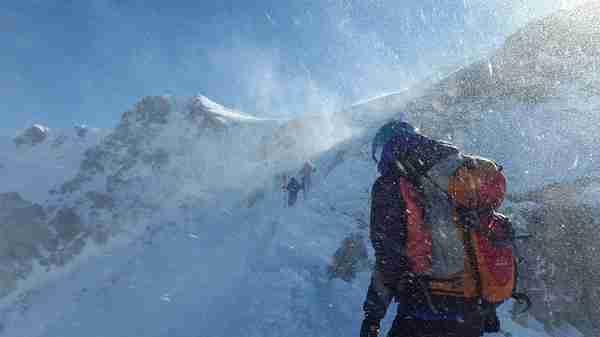 俯身登山跑消耗多少大卡