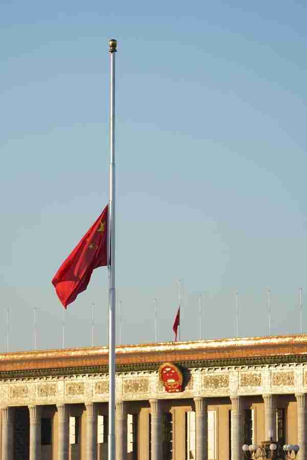 永远铭刻在心 永远激励前进——举国哀悼江泽民同志纪实