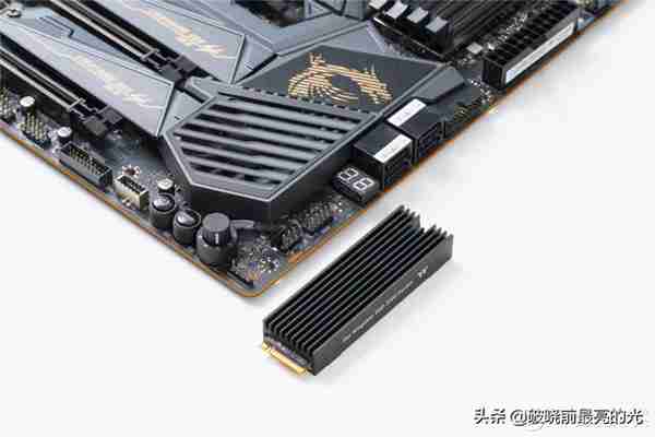 PCI-E3.0的旗舰性能？金士顿KC2500 固态硬盘开箱