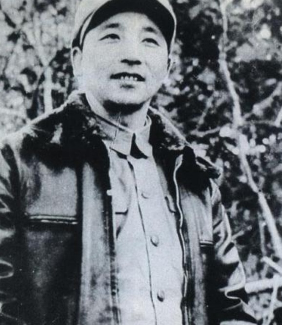 1981年，贺子珍在上海住院，秦基伟得知后，为孔令华提出一个要求