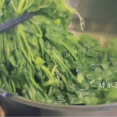 鲜贝露春日尝鲜｜鲜肉荠菜小馄饨