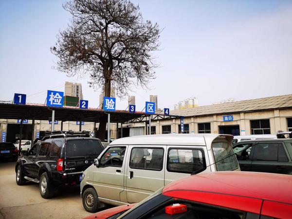 每天早8点到晚8点要检测200辆机动车 郑州这个检测站站长呼吁别扎堆